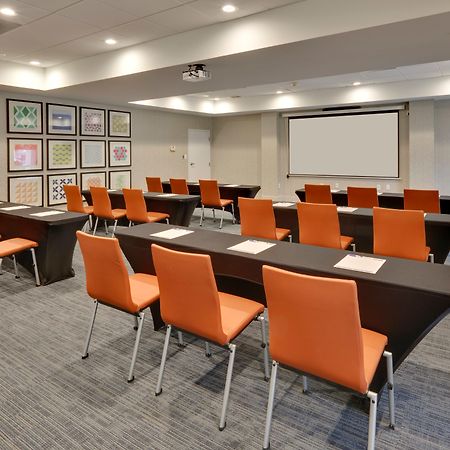 Holiday Inn Express & Suites Irving Conv Ctr - Las Colinas By Ihg Екстериор снимка