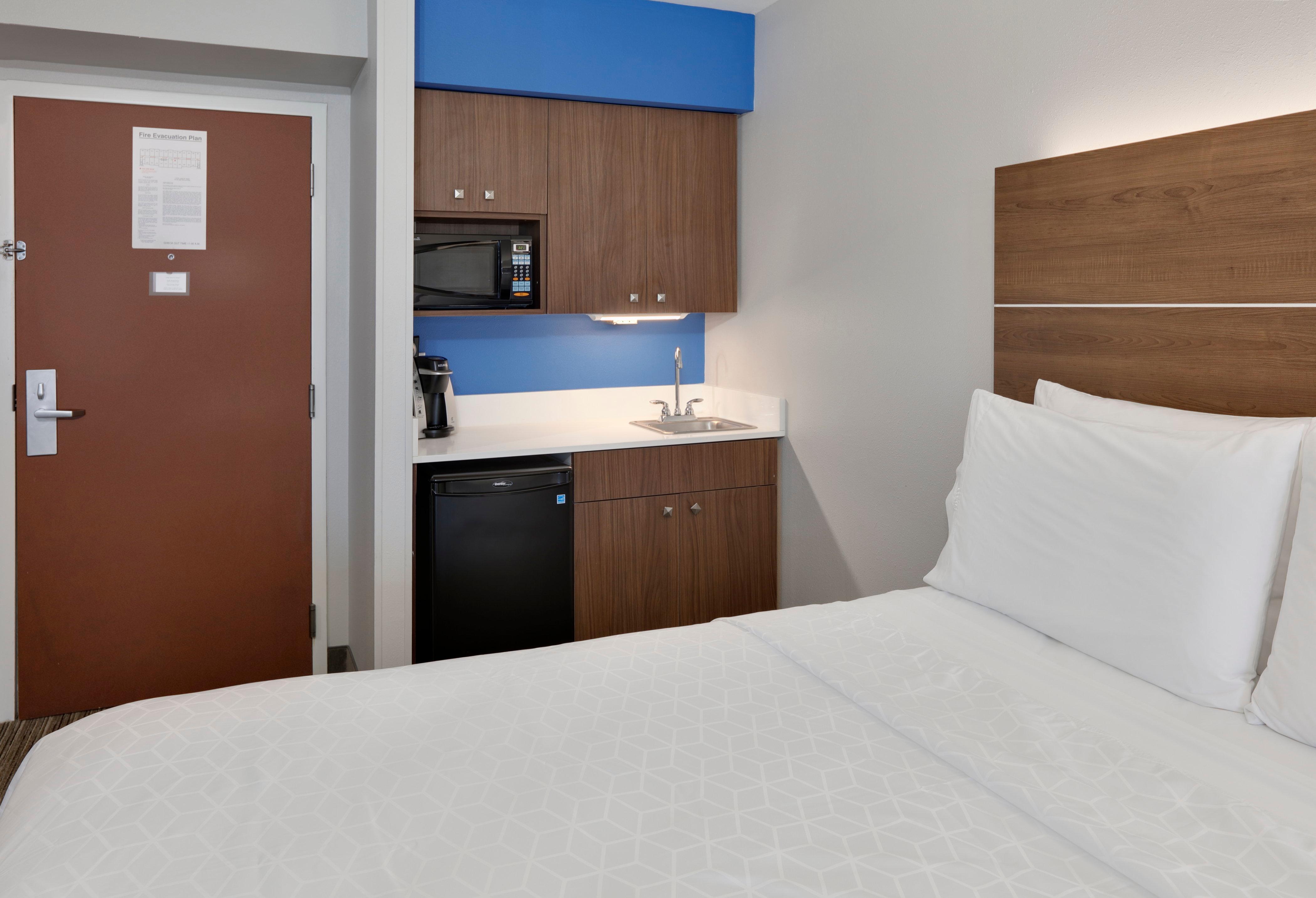 Holiday Inn Express & Suites Irving Conv Ctr - Las Colinas By Ihg Екстериор снимка