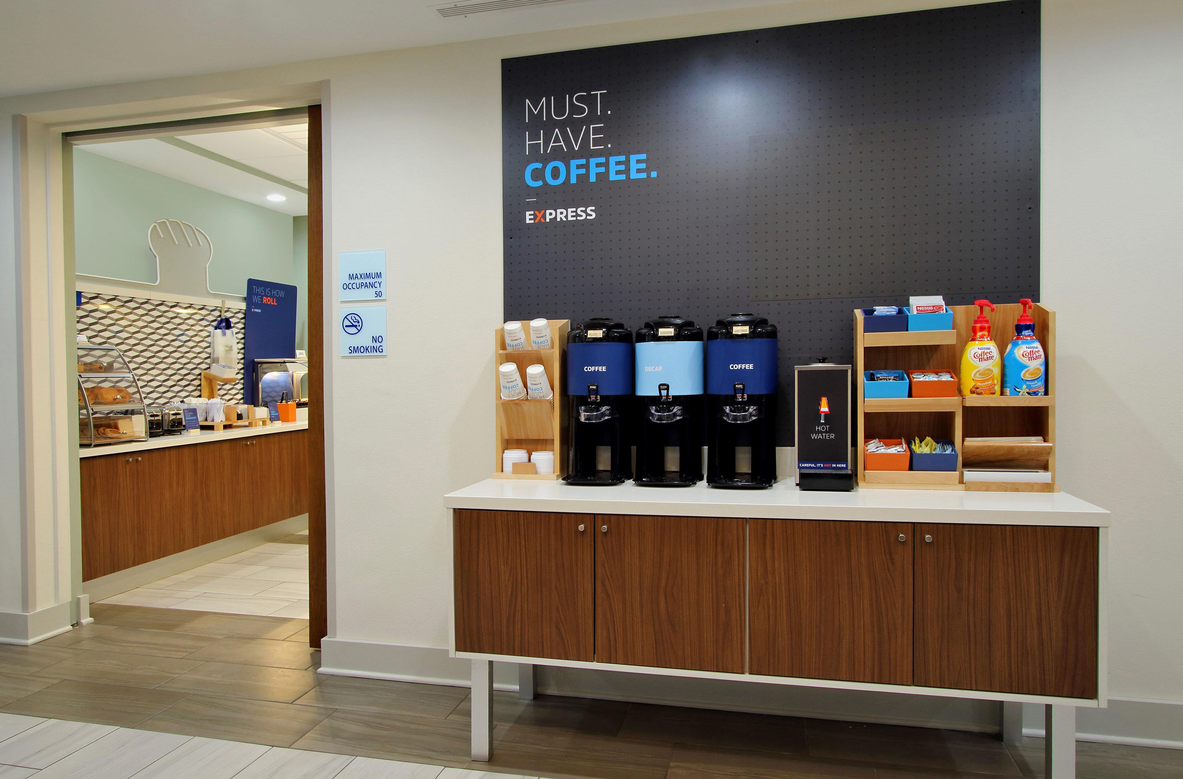 Holiday Inn Express & Suites Irving Conv Ctr - Las Colinas By Ihg Екстериор снимка