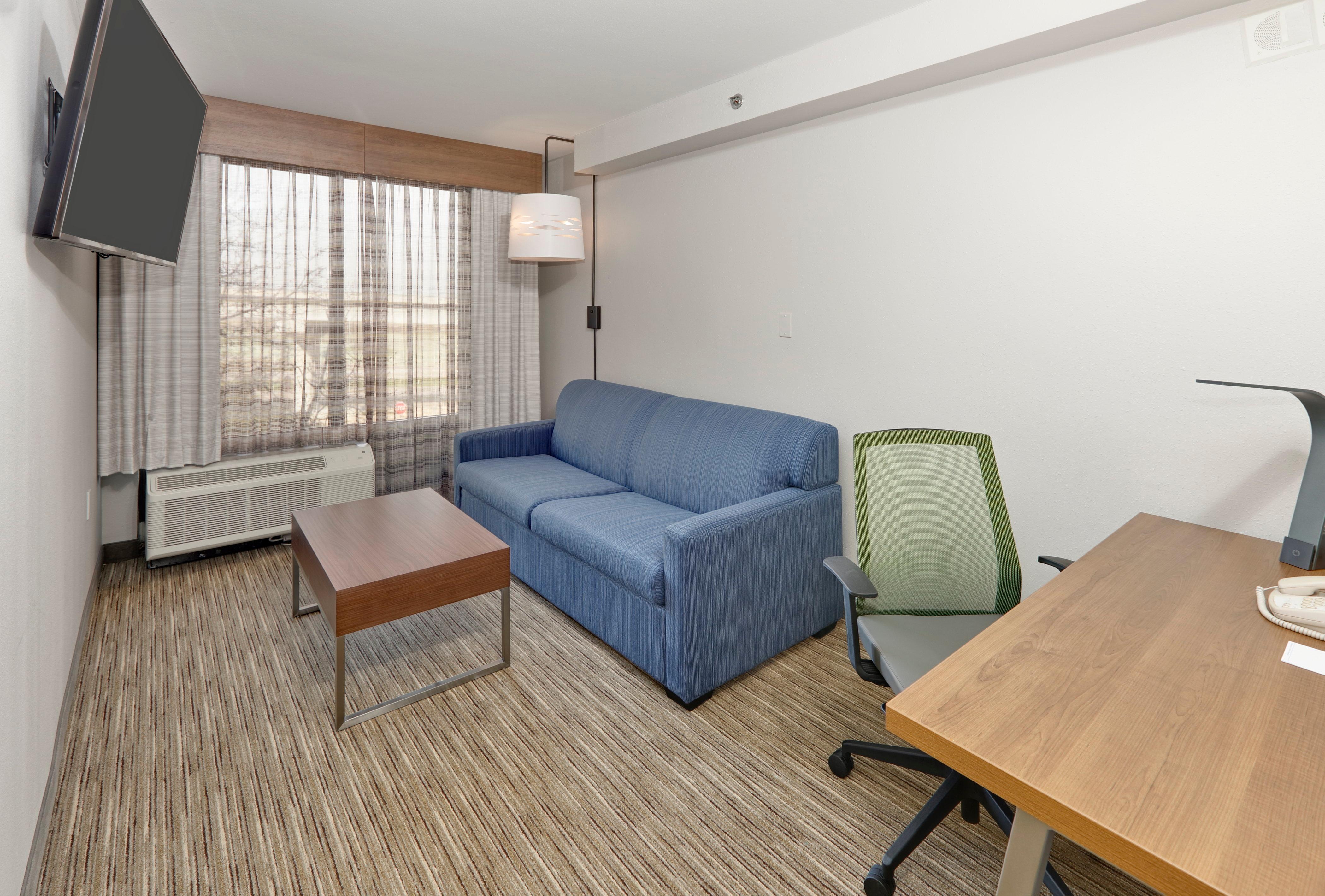 Holiday Inn Express & Suites Irving Conv Ctr - Las Colinas By Ihg Екстериор снимка