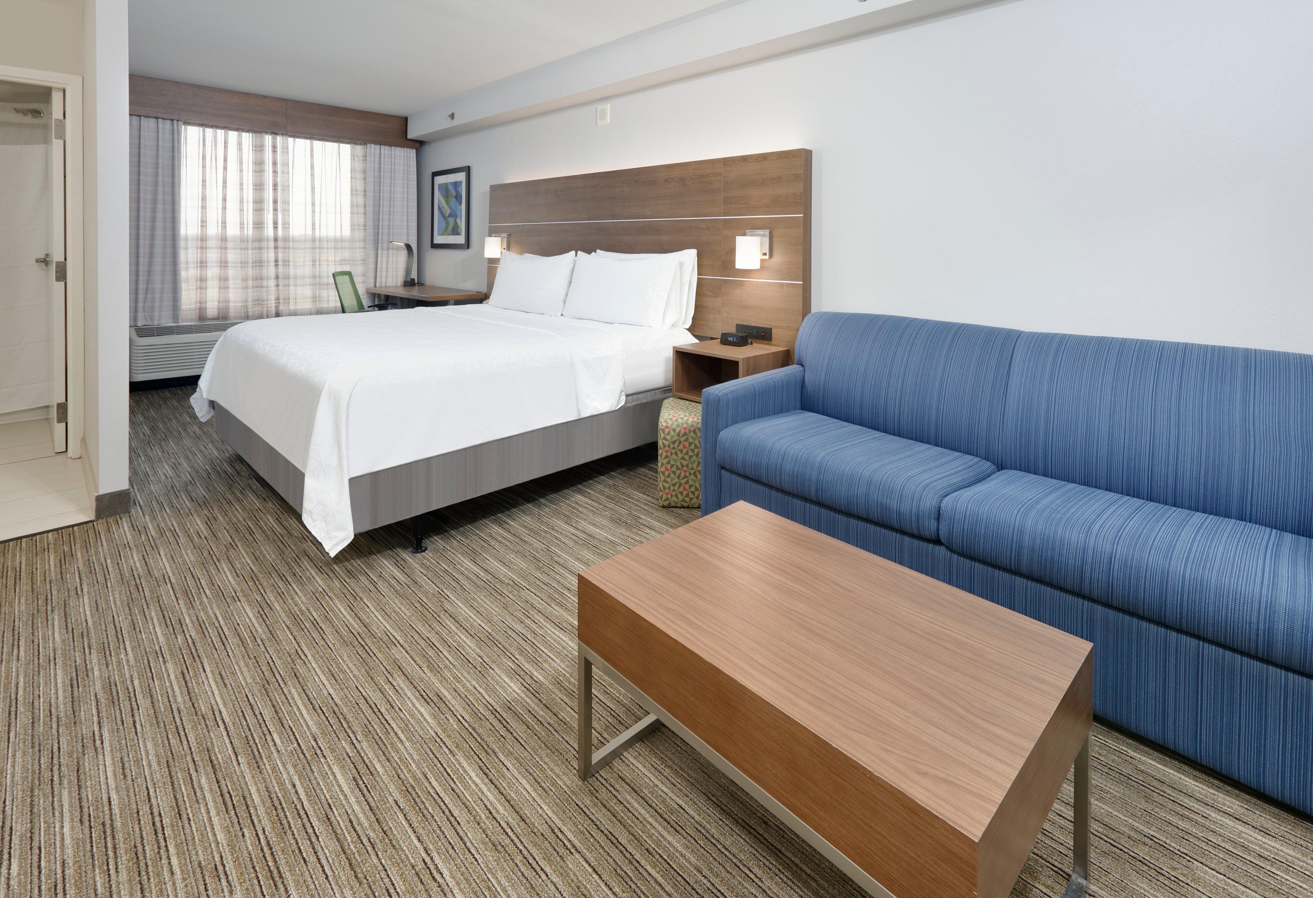 Holiday Inn Express & Suites Irving Conv Ctr - Las Colinas By Ihg Екстериор снимка