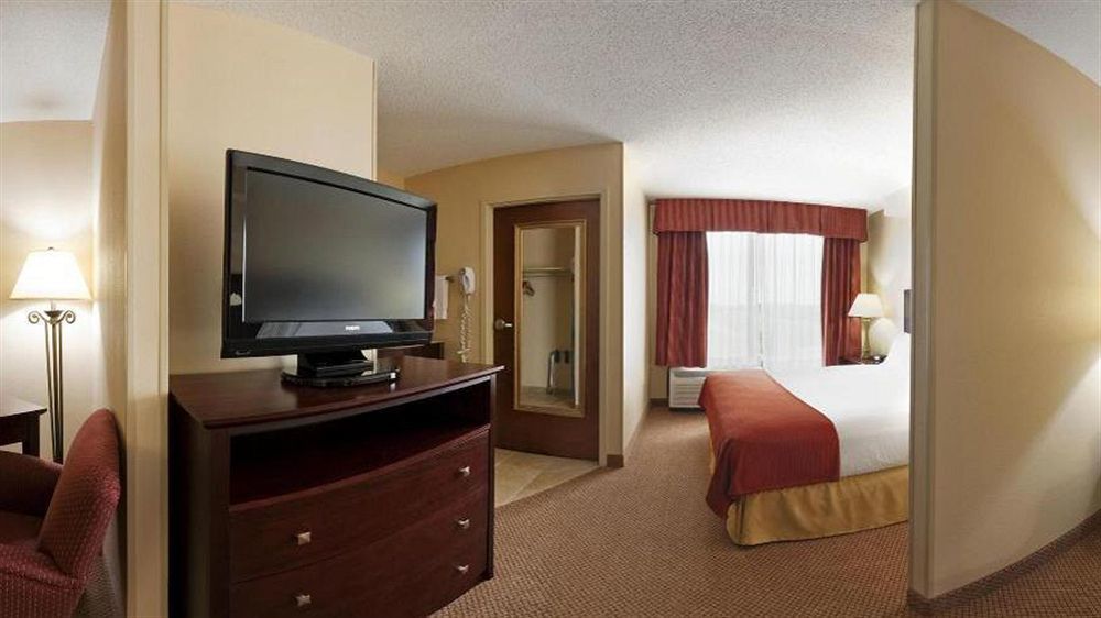 Holiday Inn Express & Suites Irving Conv Ctr - Las Colinas By Ihg Екстериор снимка