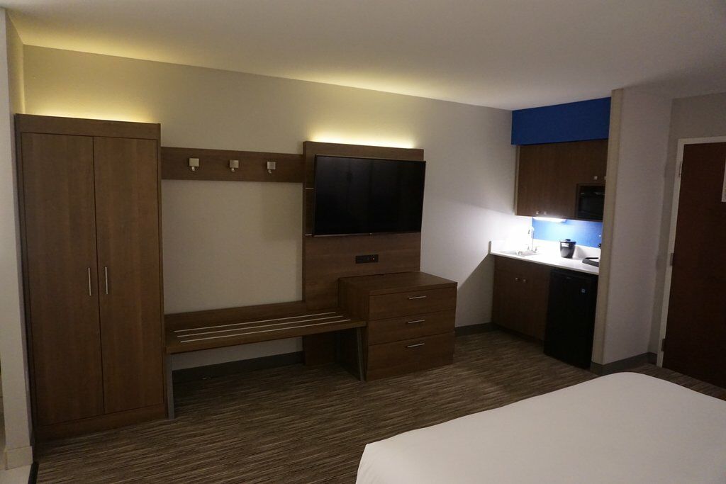 Holiday Inn Express & Suites Irving Conv Ctr - Las Colinas By Ihg Екстериор снимка